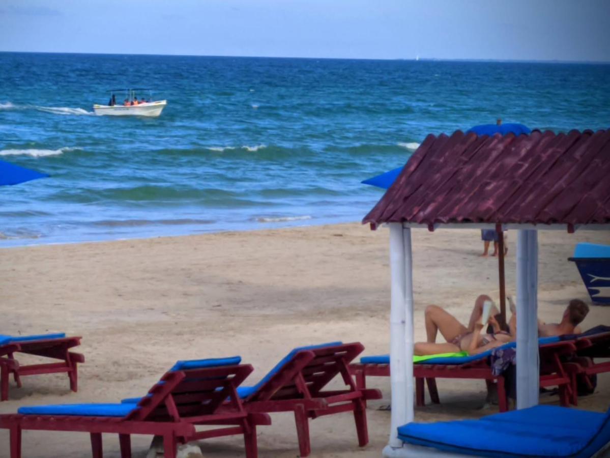 Blue Sand Beach Resort Trincomalee Buitenkant foto